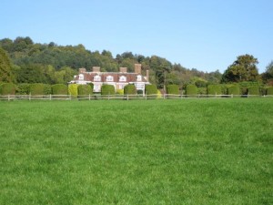 ENGLISH COUNTRY HOUSE ENGLISH COUNTRY HOUSE