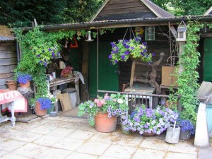 TRADITIONAL ENGLISH CRAFTS - A COUNTRY WORKSHOP TRADITIONAL ENGLISH CRAFTS - A COUNTRY WORKSHOP